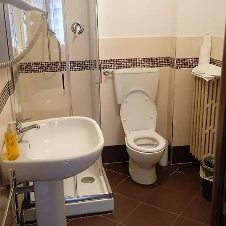 Buca Di Bacco בית הארחה פונטקיאנאלה